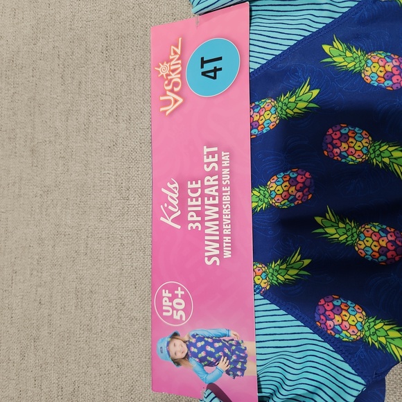 UV SKINZ 3 PIECE SET WITH REVERSABLE SUN HAT - Picture 4 of 6